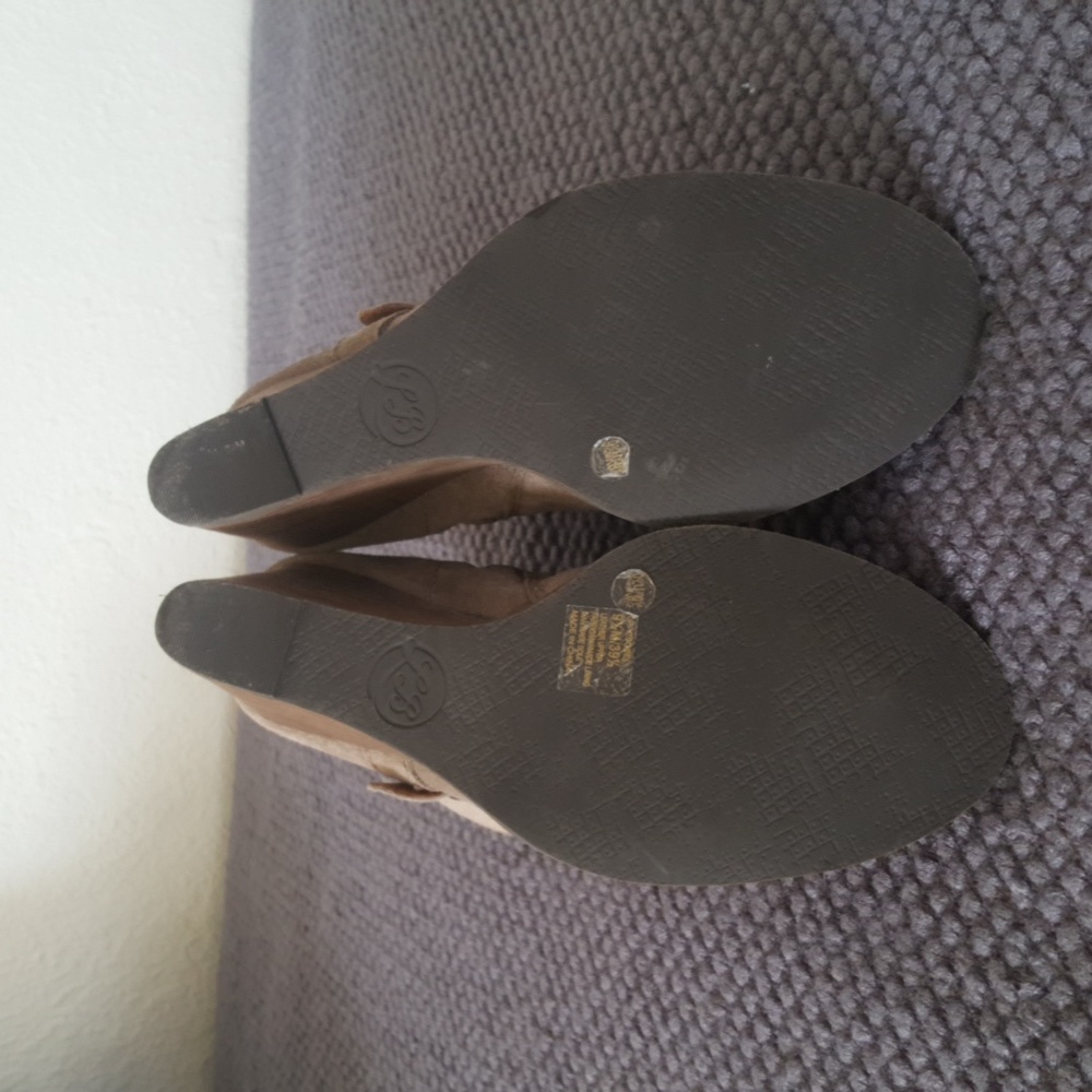 Lucky Brand Tan Ankle Boots - Picture 7 of 7